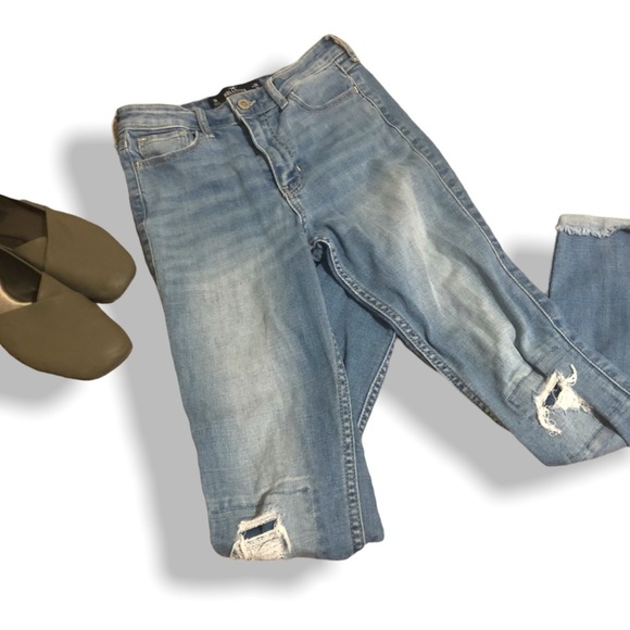 Hollister Denim - Hollister High Rise Crop Super Skinny